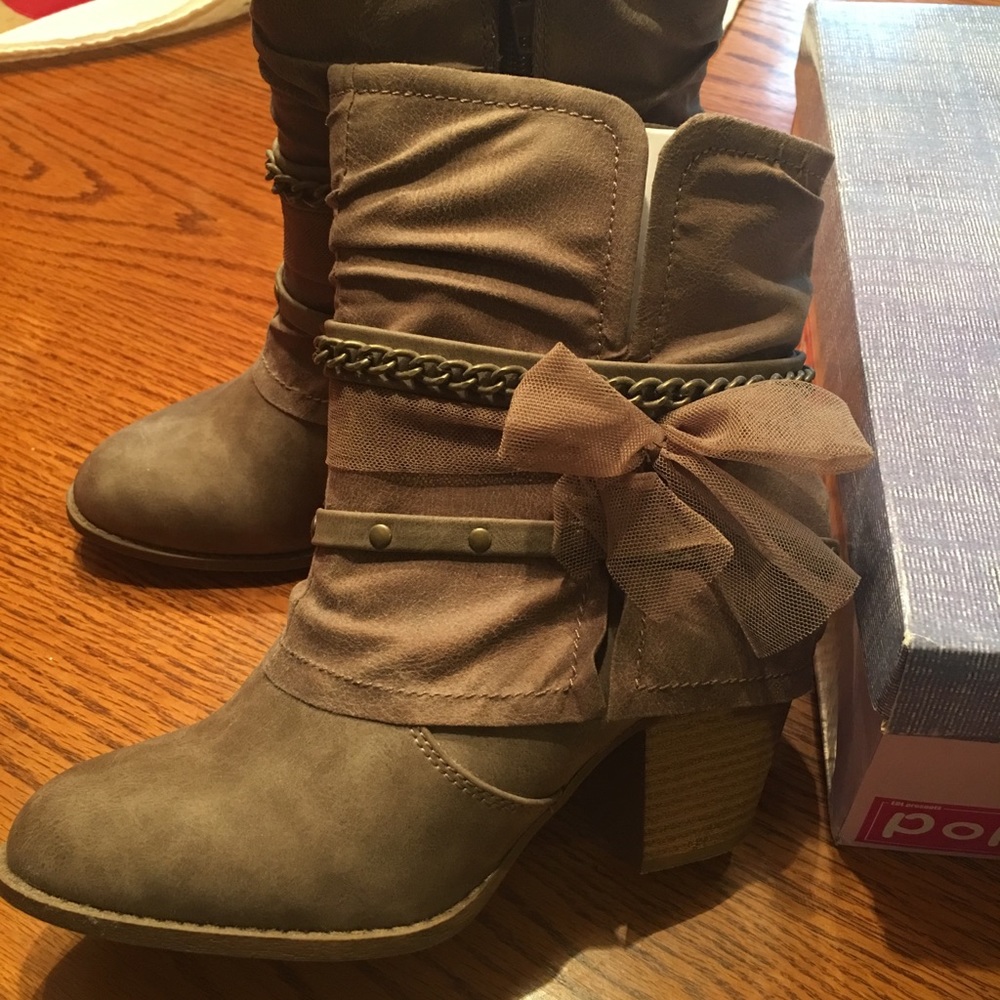 Western festival ankle boots